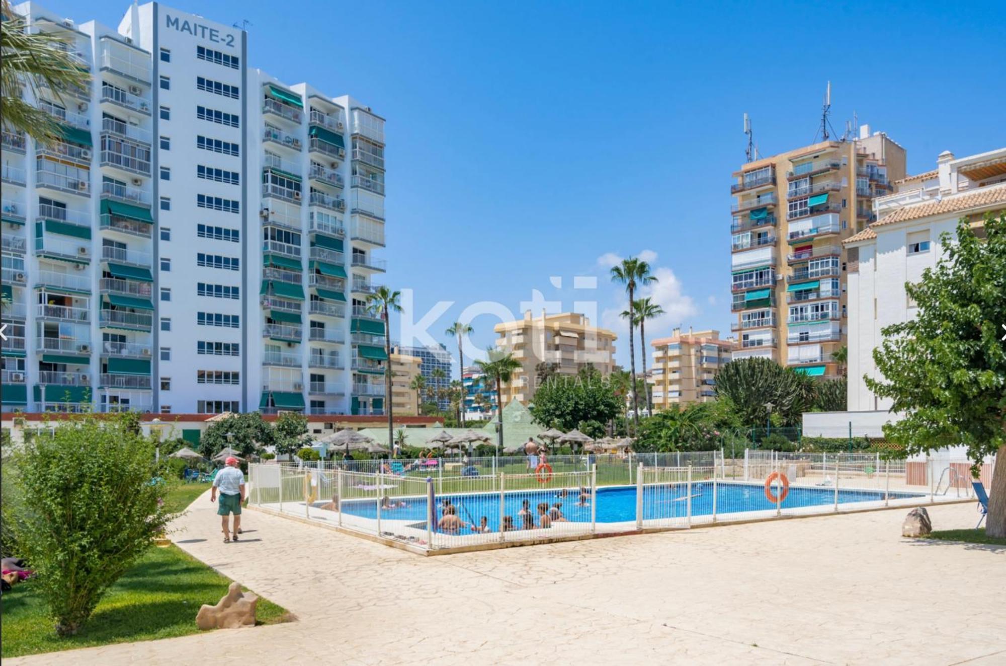Estudio En Primerisima Linea Apartment Benalmadena Bagian luar foto